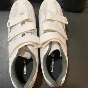 Tommaso cycling shoes with Delta clips